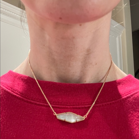 Kendra Scott Jewelry - Kendra Scott Rose Gold Adjustable Necklace with White Pendant